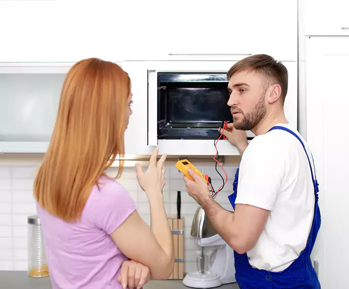 Skilled Microwave Service: Your Certified Microwave Purchase and Installation in Everett, MA