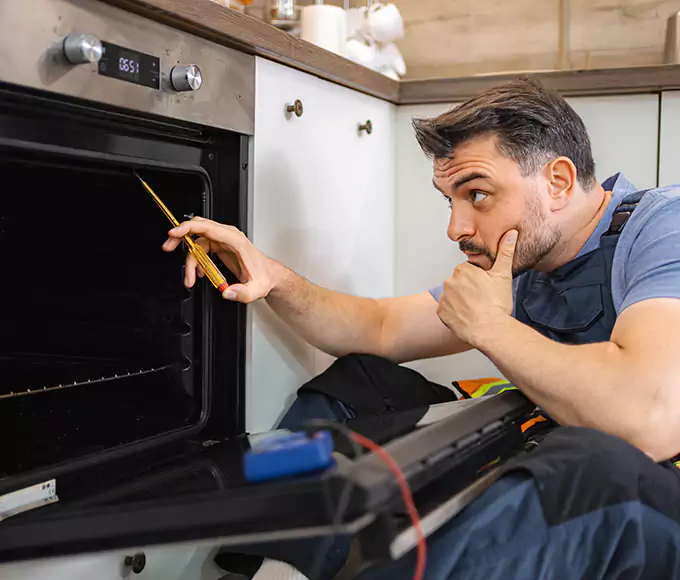 Why Everett Households Choose Everett Appliance Pro for Every Gas Oven Fix?